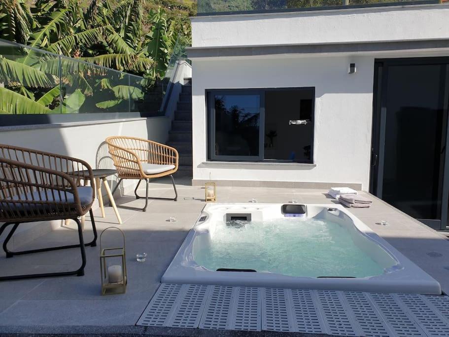 Sunset Avenue For Couple W/ Jacuzzi Spa Hot Water Пол до Мар Екстериор снимка