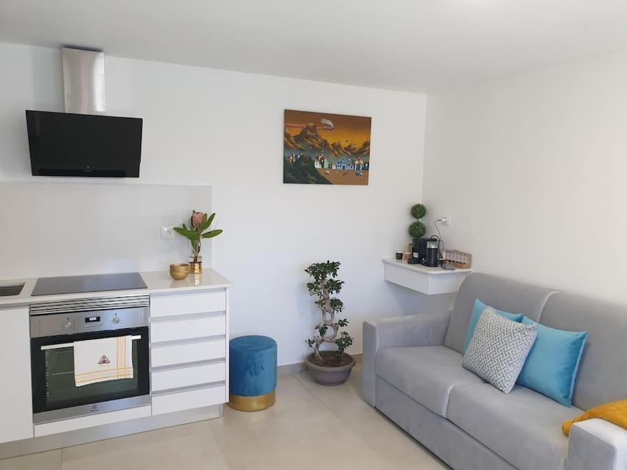 Sunset Avenue For Couple W/ Jacuzzi Spa Hot Water Пол до Мар Екстериор снимка