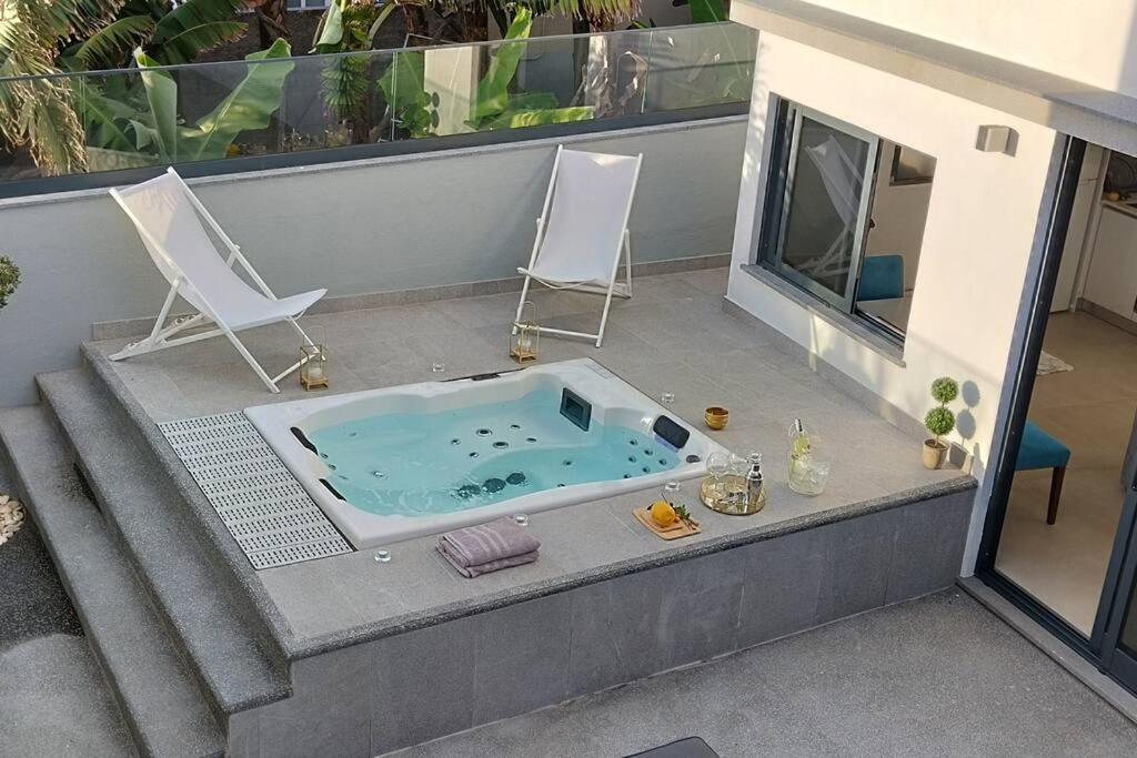 Sunset Avenue For Couple W/ Jacuzzi Spa Hot Water Пол до Мар Екстериор снимка